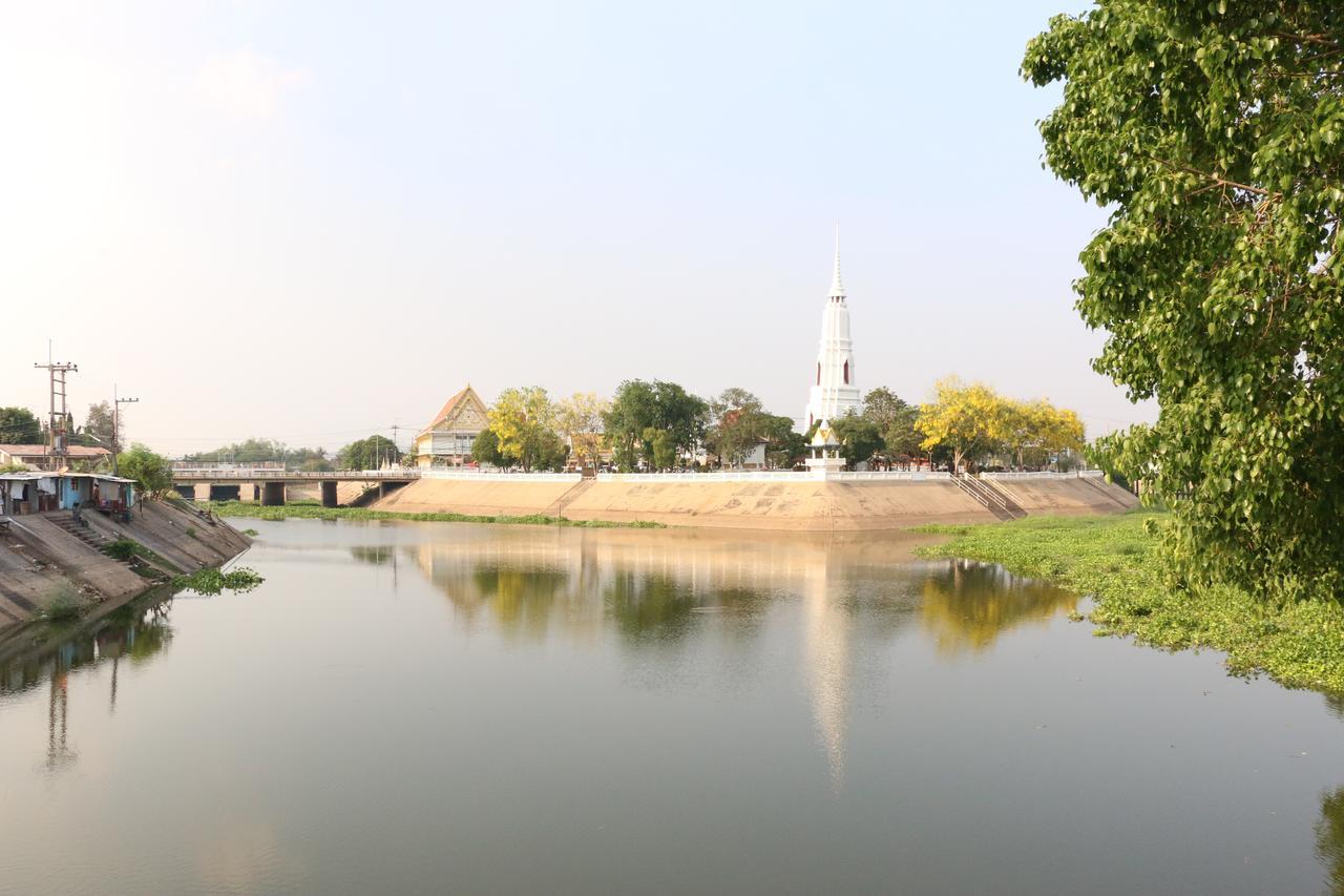 Nett Hotel Lop Buri Buitenkant foto