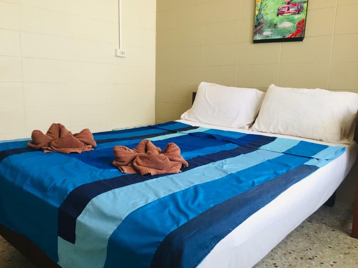 Nett Hotel Lop Buri Buitenkant foto