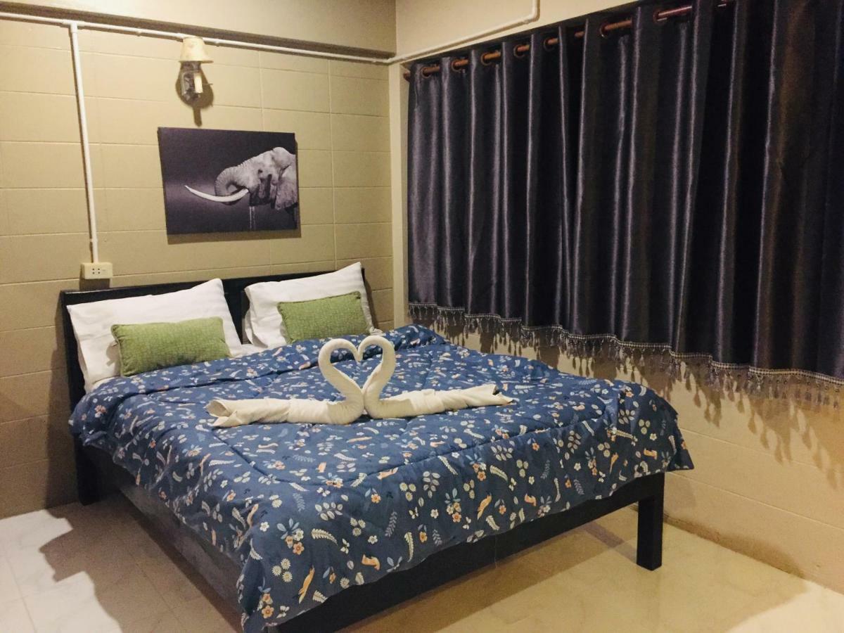 Nett Hotel Lop Buri Buitenkant foto