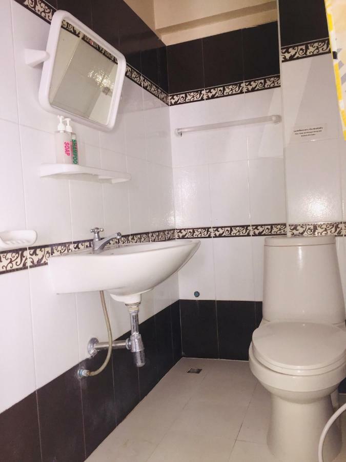 Nett Hotel Lop Buri Buitenkant foto